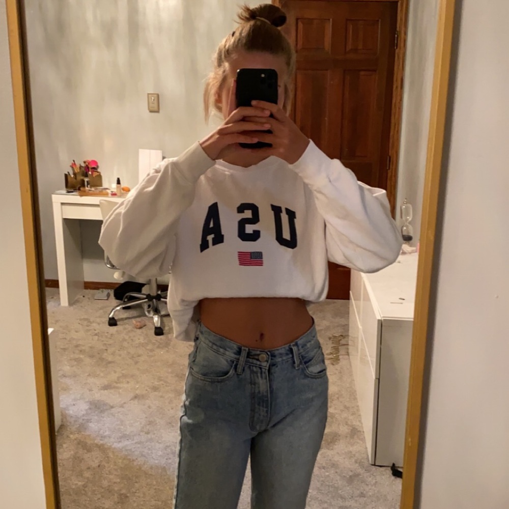 Brandy Melville crewneck